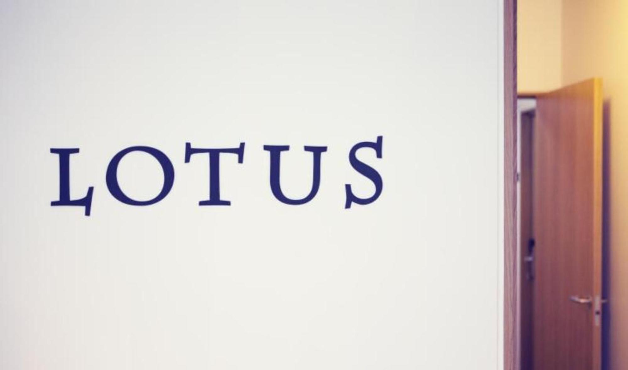 Hotel Lotus Рейкявик Екстериор снимка